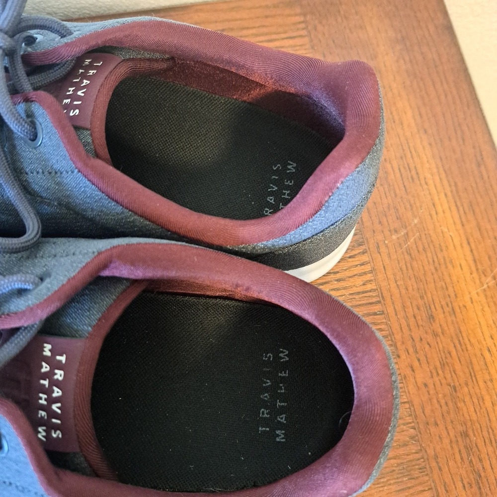 TravisMathew The Daily Knit Grey Burgundy Sneakers 1MAA222 Mens 14 - Picture 6 of 11
